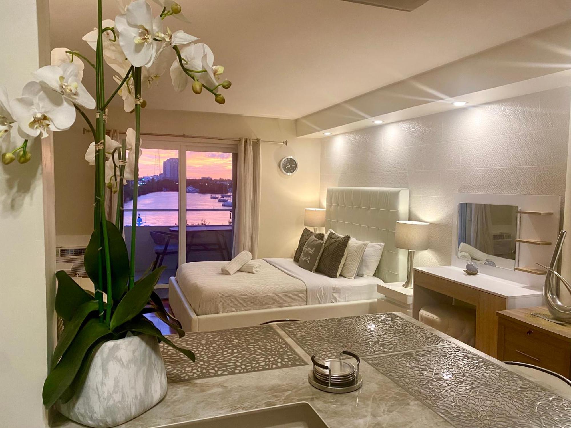 Modern Waterfront Apartment With Miami Skyline View, Free Parking 5 Mins Drive To מיאמי ביץ' מראה חיצוני תמונה