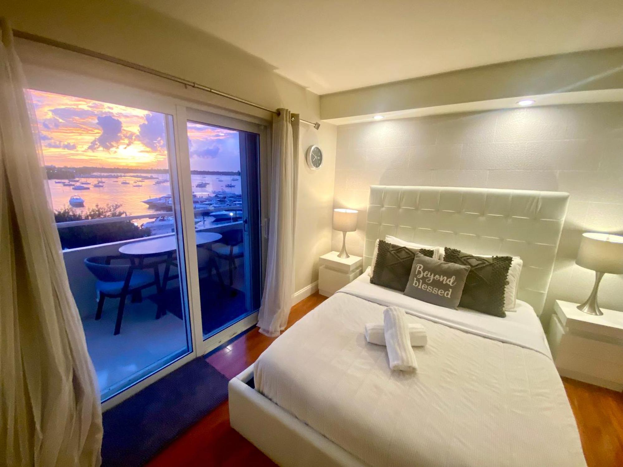 Modern Waterfront Apartment With Miami Skyline View, Free Parking 5 Mins Drive To מיאמי ביץ' מראה חיצוני תמונה